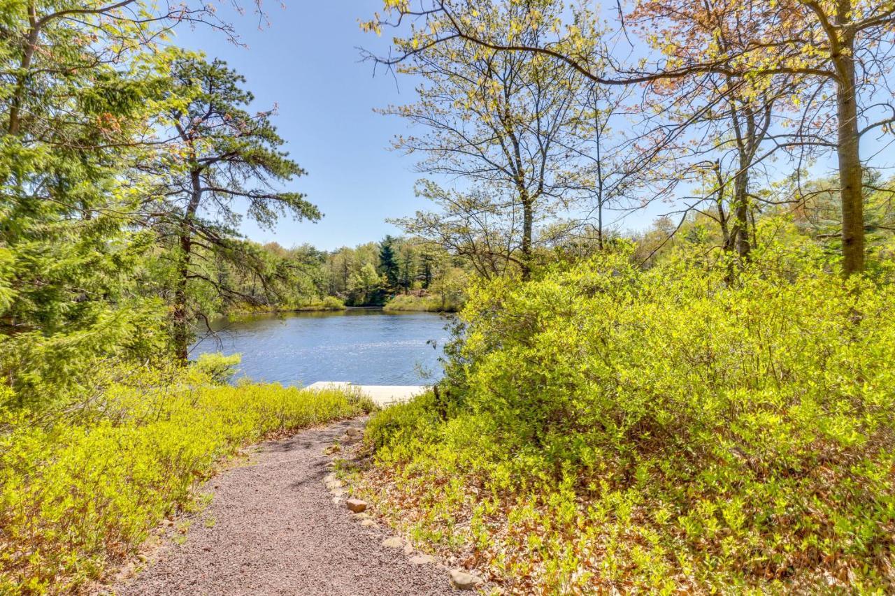 Lakefront Poconos Vacation Rental With Swim Dock! Long Pond 외부 사진
