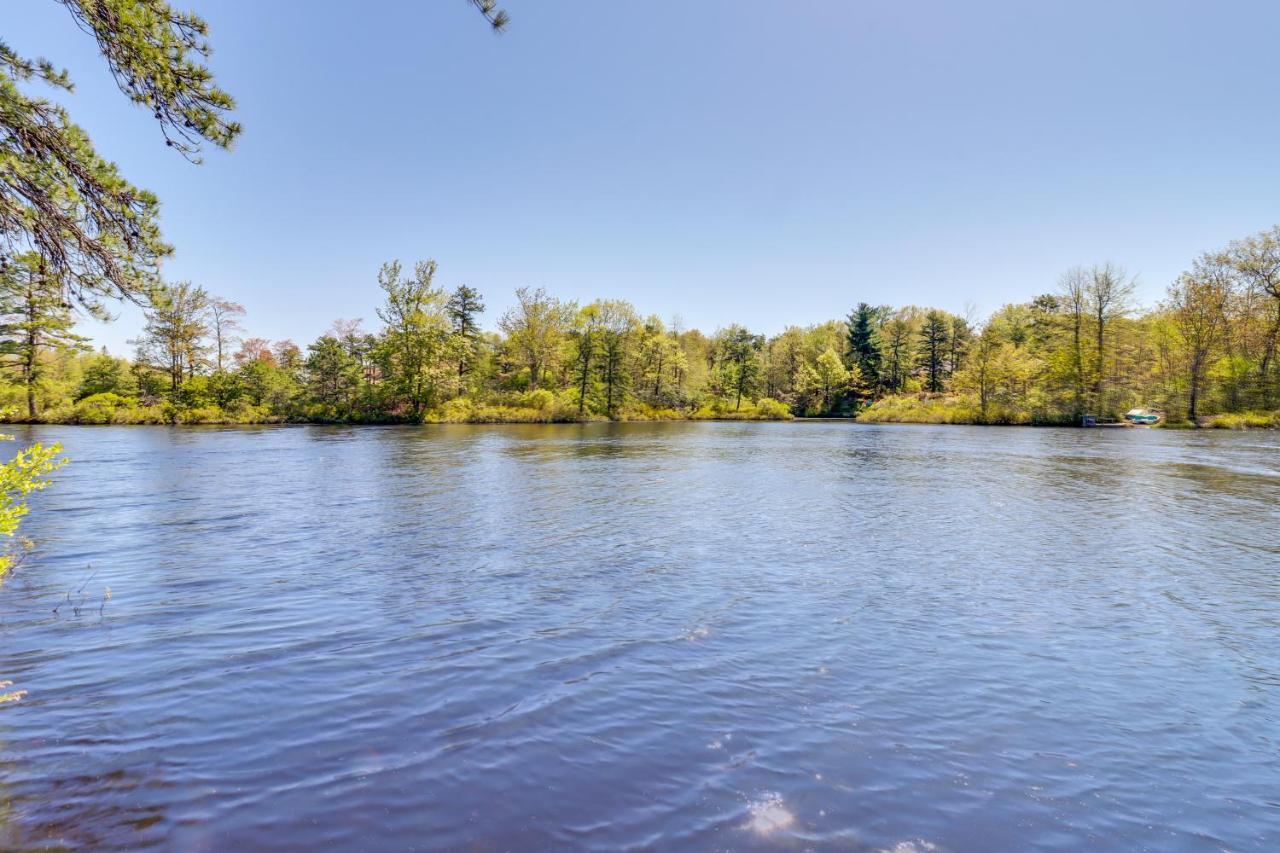 Lakefront Poconos Vacation Rental With Swim Dock! Long Pond 외부 사진