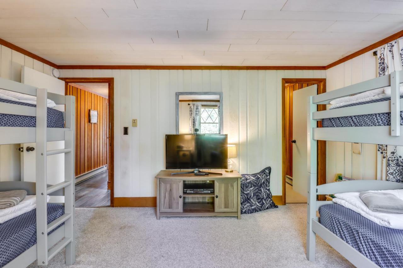 Lakefront Poconos Vacation Rental With Swim Dock! Long Pond 외부 사진