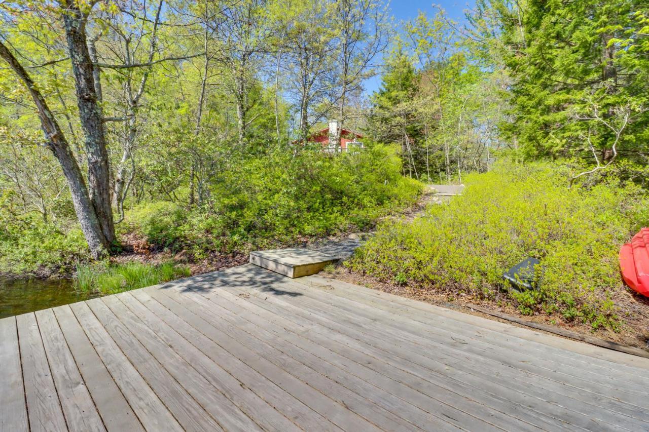 Lakefront Poconos Vacation Rental With Swim Dock! Long Pond 외부 사진